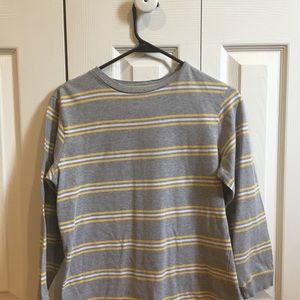 Boys size large 10/12 long sleeved
